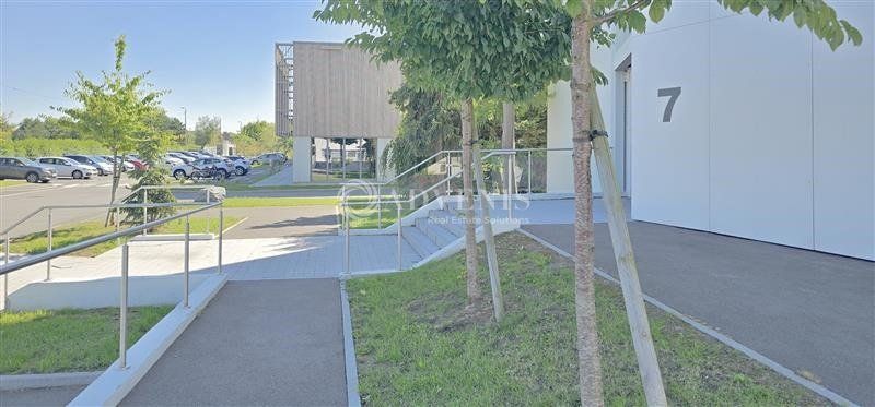 DE 452 à 2279 M² | IMMEUBLE ENTIEREMENT REHABILITE