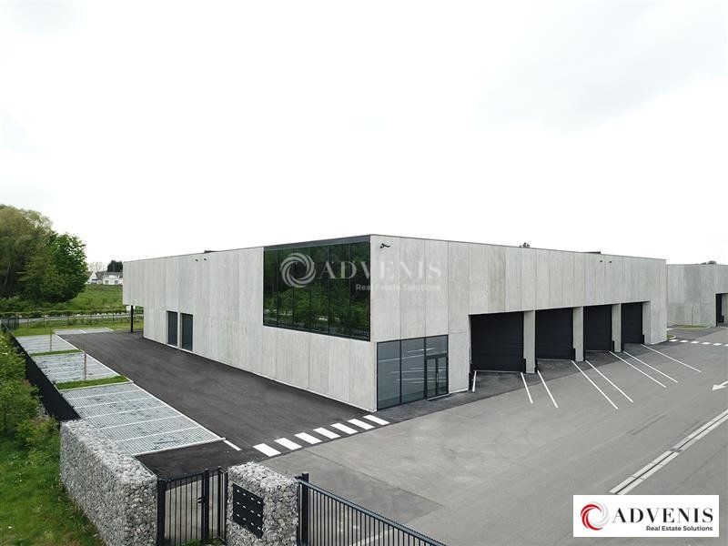 Location entrepot 650 m² non divisibles