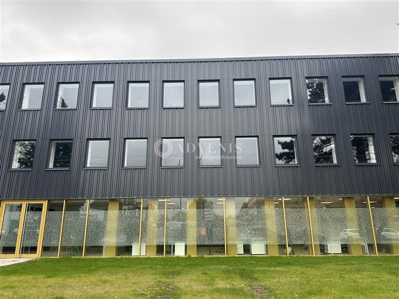 PLATEAUX DE BUREAUX DISPONIBLES A PARTIR DE 120 M²