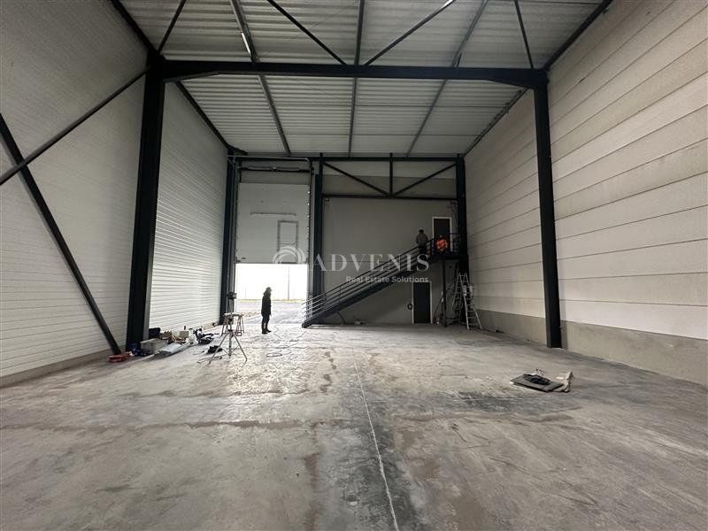 CELLULES D'ENTREPÔTS NEUVES DE 450 M² A 1204 M²