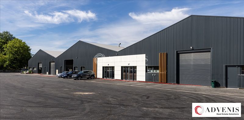 Location entrepot 1850 m² non divisibles