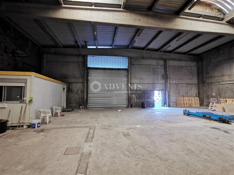 ENTREPÔT DE 500 M²- PROCHE DES AUTOROUTES