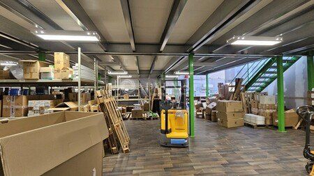 EN PLEIN COEUR DE LA PILATERIE - CELLULE DE 446 M²