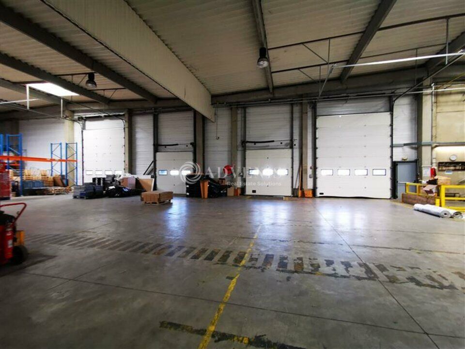 CRT DE LESQUIN| ENTREPÔT DE 2.080 M²