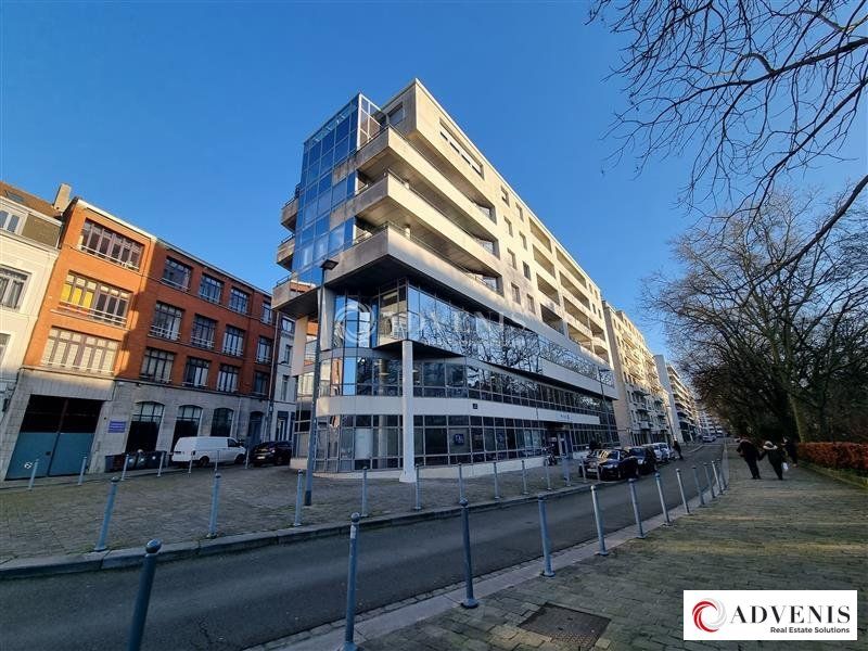 Vente bureaux 370 m² divisibles à partir de 168 m²