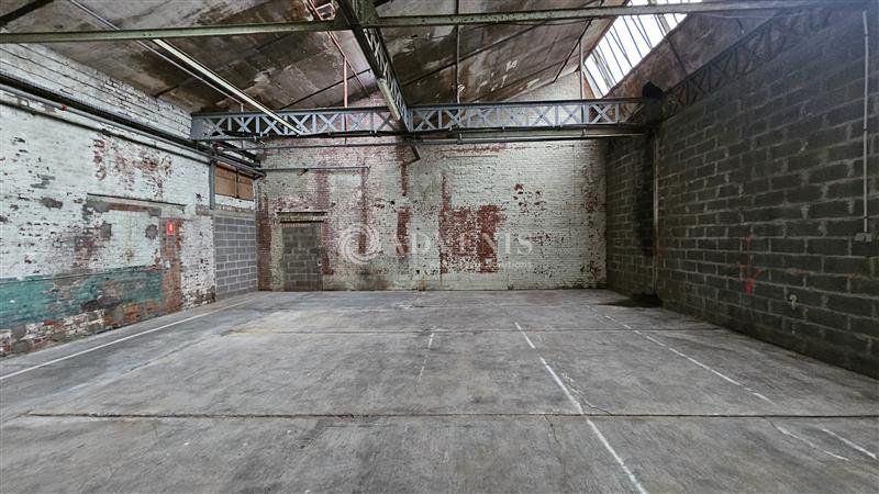 STOCKAGE DE 200 M² A 950 M² - FONCIER EXTERIEUR DE 500 M²