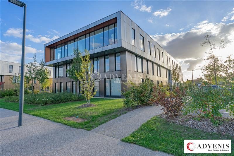 Location bureaux 875 m² divisibles à partir de 175 m²