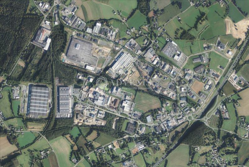 Terrain constructible de 12 000 m² environ en cœur de zone industrielle