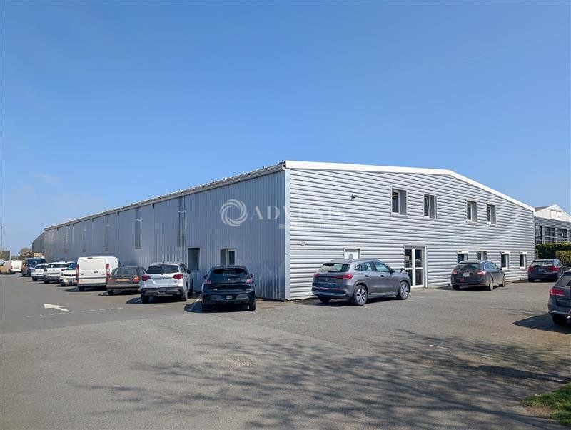 Location local d''activites 1650 m² non divisibles