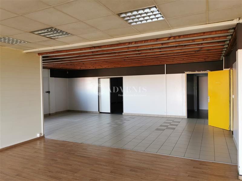 Location local d''activites 550 m² non divisibles