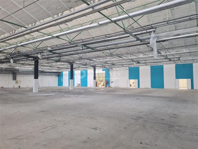 Bâtiment industriel / Entrepôt avec accès direct à la RN12