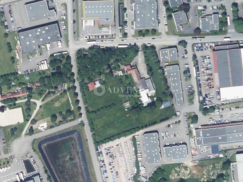 Vente local d''activites 5800 m² divisibles à partir de 1800 m²