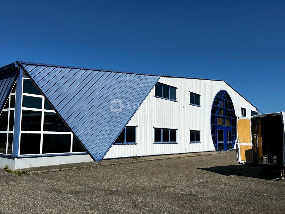 Location entrepot 5500 m² divisibles à partir de 5500 m²