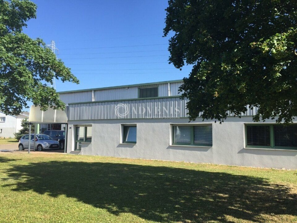 Vente local d''activites 993 m² non divisibles