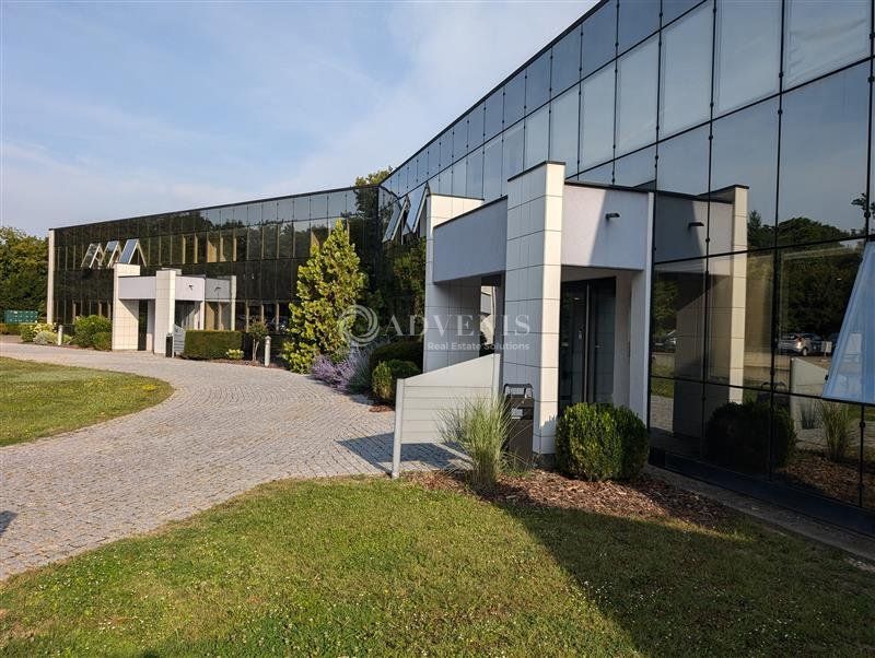 Location bureaux 164 m² divisibles à partir de 24 m²