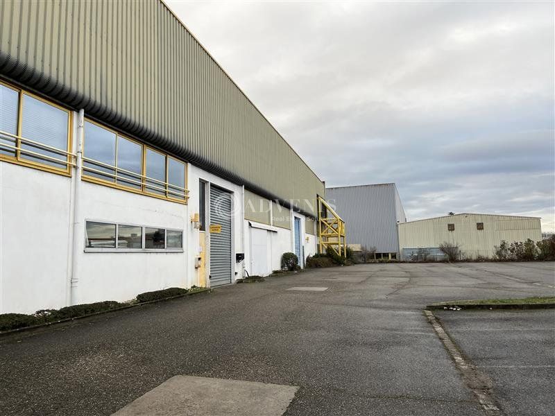 Vente local d''activites 2344 m² non divisibles