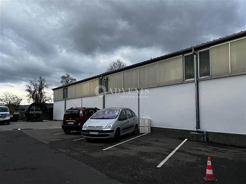 Location local d''activites 1299 m² divisibles à partir de 451 m²