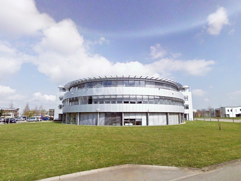 Location bureaux 3377 m² divisibles à partir de 3208 m²