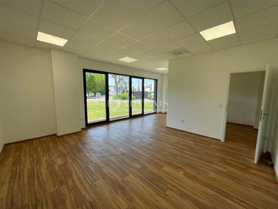 Location bureaux 74 m² divisibles à partir de 19 m²