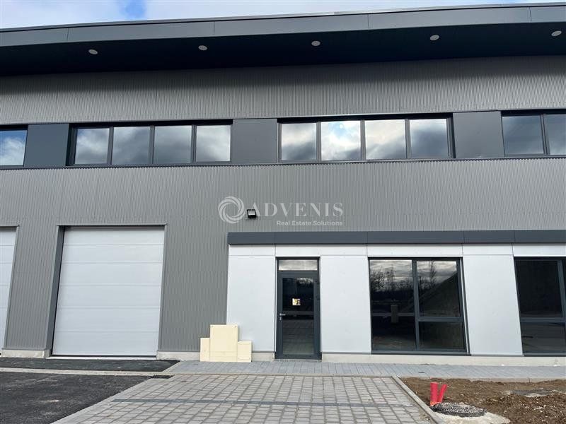 Location local d''activites 374 m² non divisibles