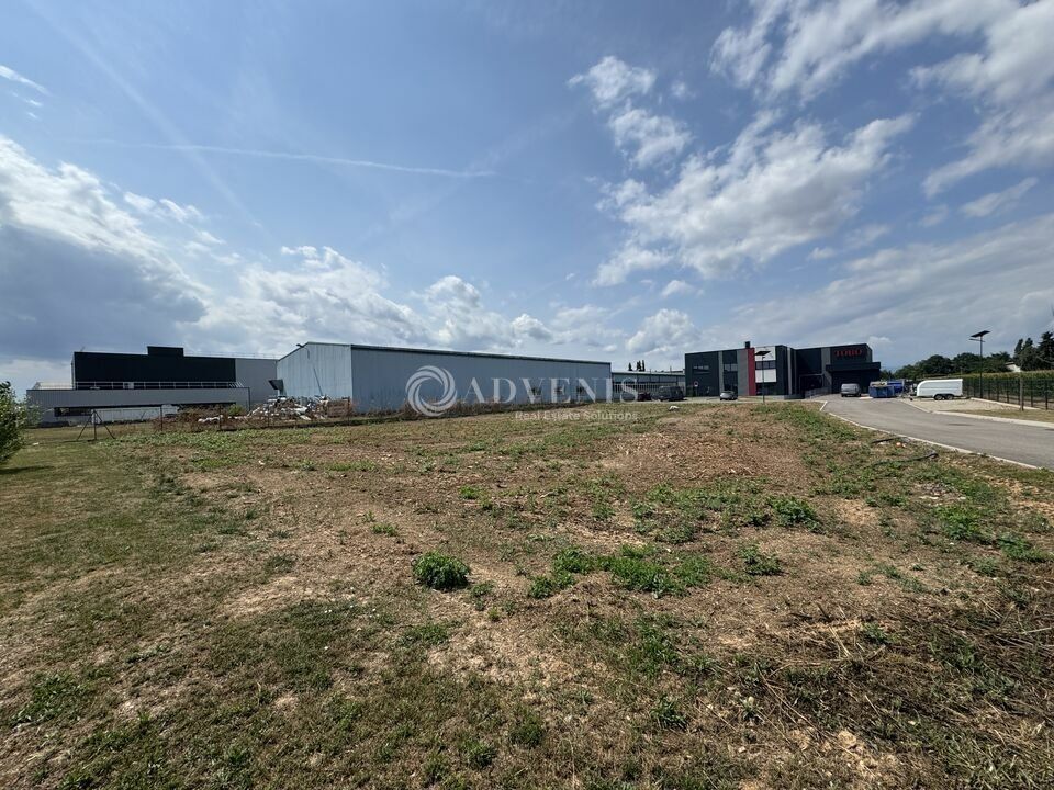 Location terrain 1700 m² non divisibles