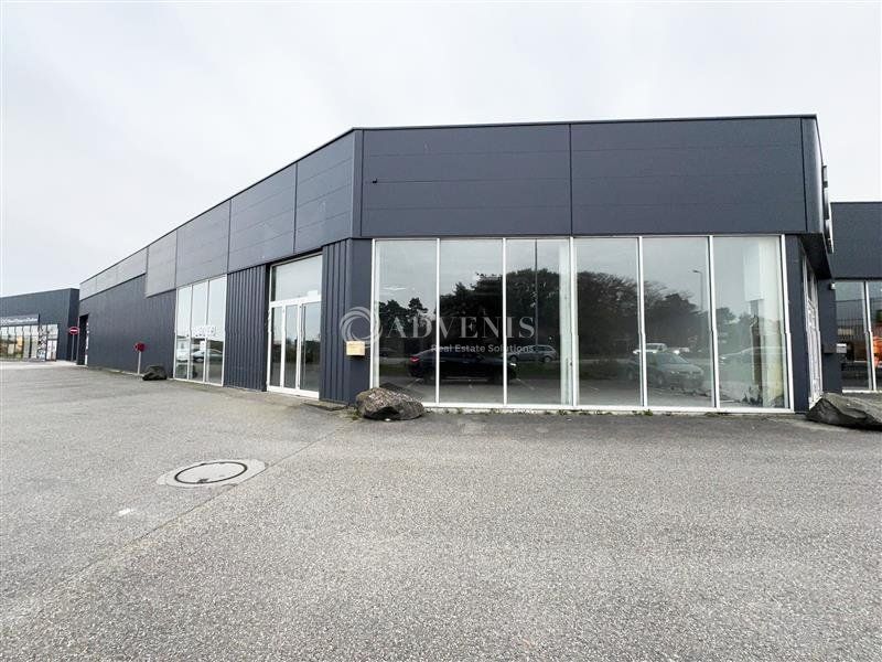 Location local commercial 518 m² divisibles à partir de 518 m²
