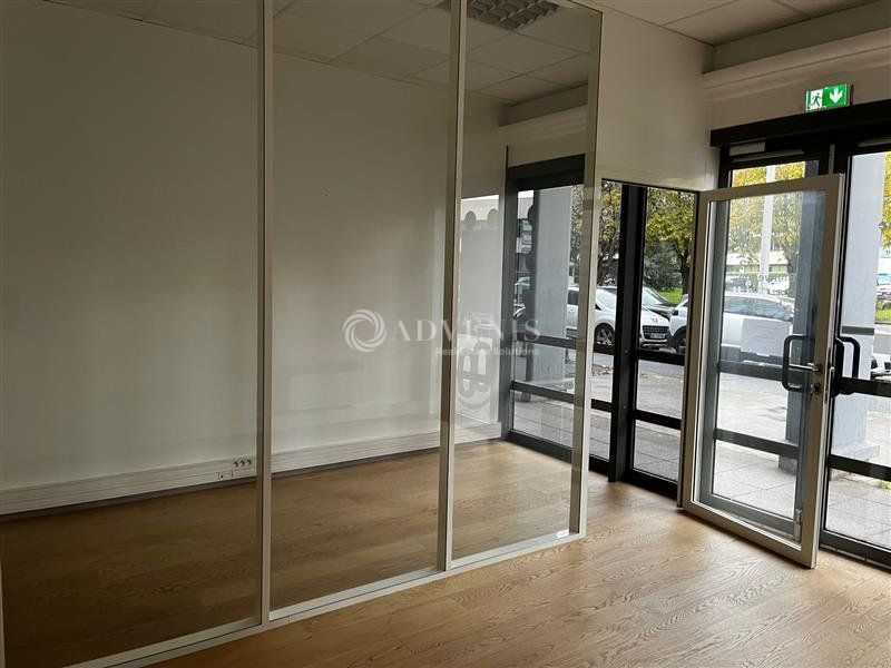 Environ 121 m² de bureaux à vendre en centre ville de Tours, avec locataires en place
