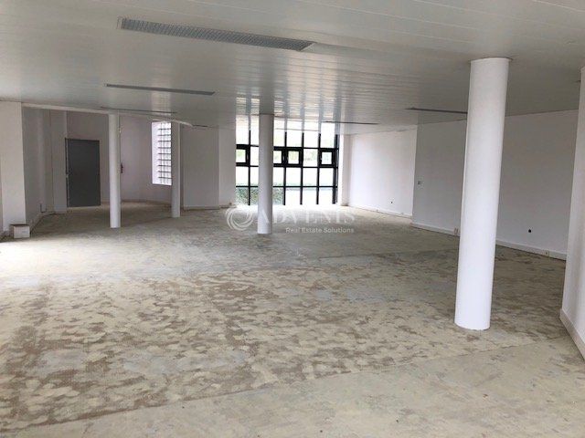 Location bureaux 241 m² non divisibles