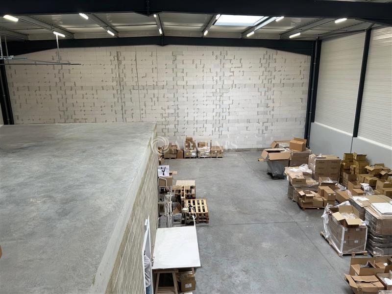 Location local d''activites 499 m² non divisibles