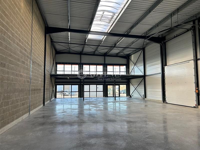 Cellules d'activités neuves d'environ 410 m² et 450 m², à vendre au Sud de Tours
