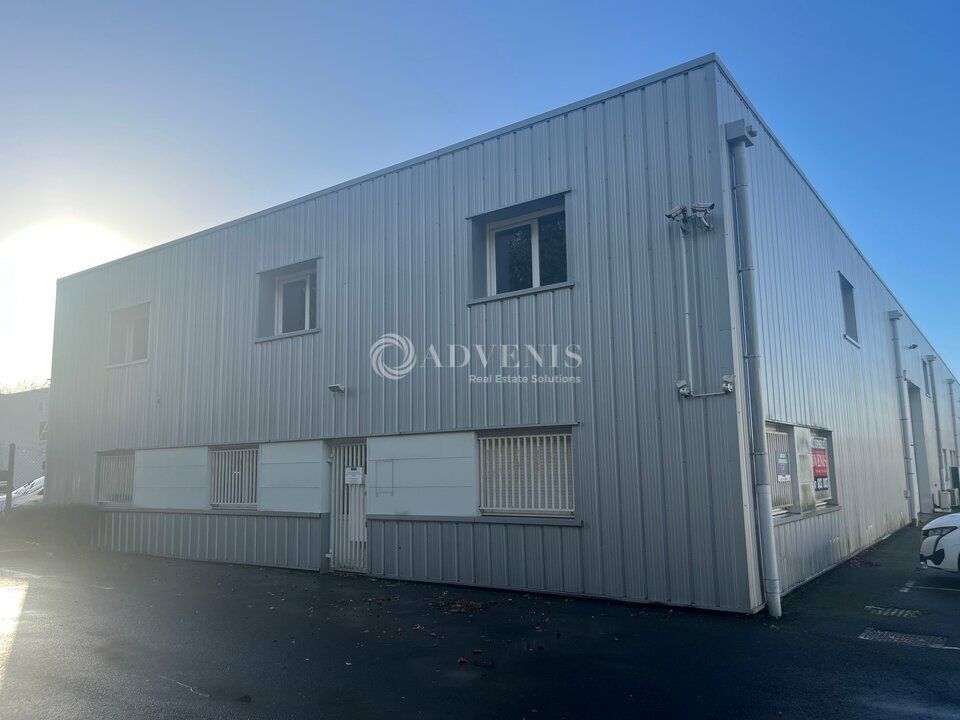 Location local d''activites 375 m² non divisibles
