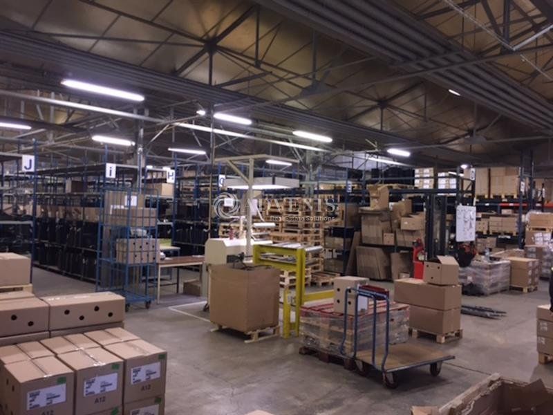 Location entrepot 7786 m² non divisibles