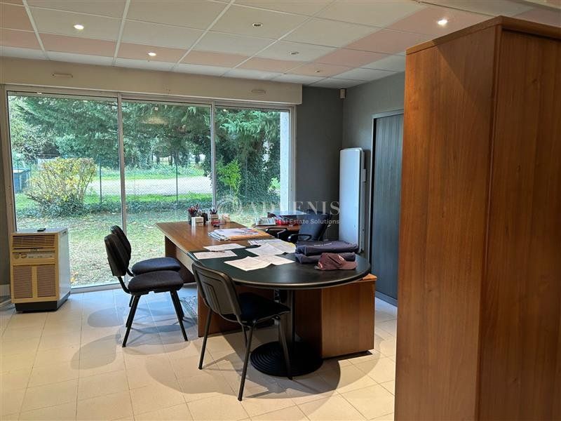 Location bureaux 240 m² non divisibles