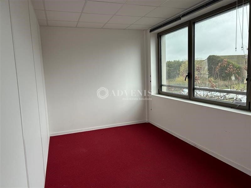 Bureaux récents de 75 m² à  383 m² environ, à vendre à proximité de la gare d'Amboise