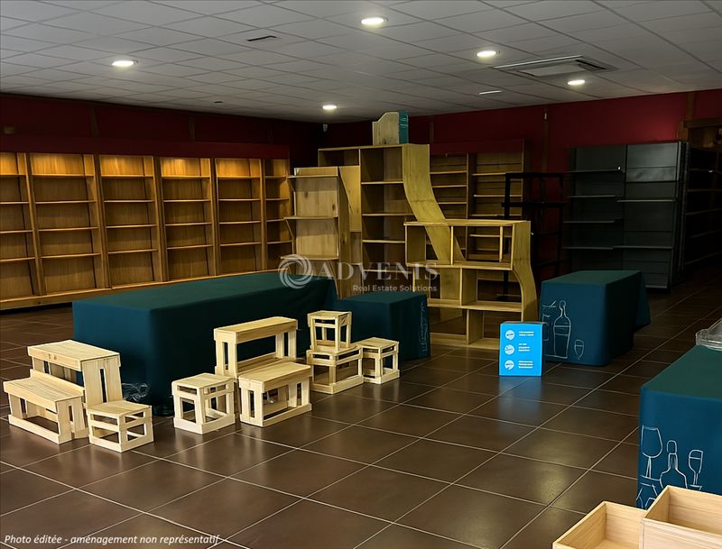 Local commercial d'environ 390 m², à louer sur axe passager de TOURS