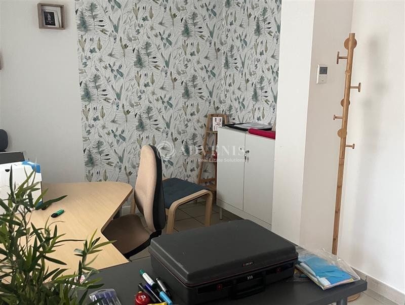 Vente bureaux 100 m² non divisibles