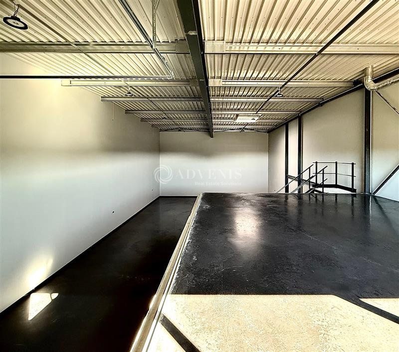 Cellules artisanales d'environ 301 m² à 611 m², à louer à ESVRES SUR INDRE