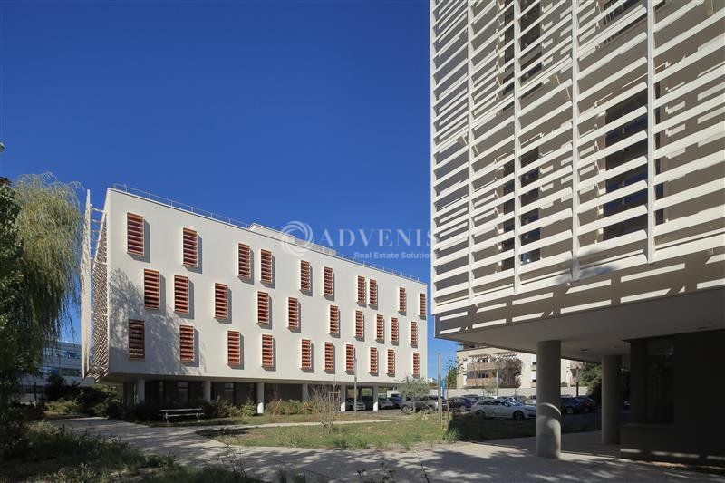 Location bureaux 235.12 m² non divisibles