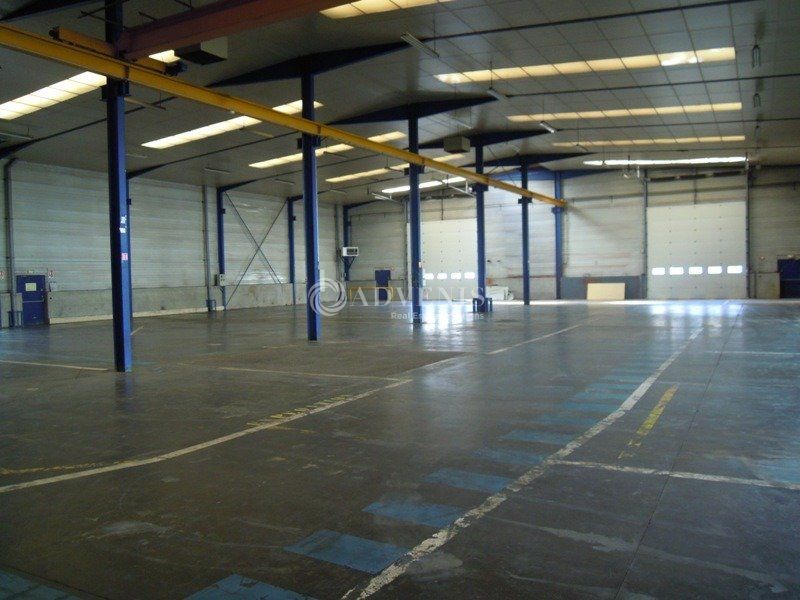 Location local d''activites 3280 m² non divisibles