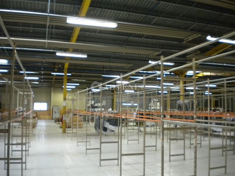 Location local d''activites 3026 m² non divisibles