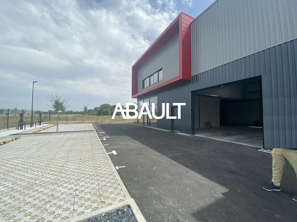 Location local d''activites 338 m² non divisibles