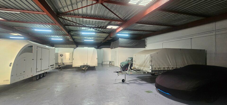 Location local d''activites 436 m² non divisibles