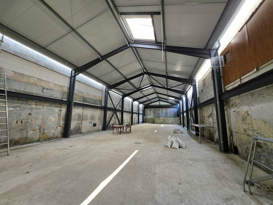 Location local commercial 1200 m² non divisibles