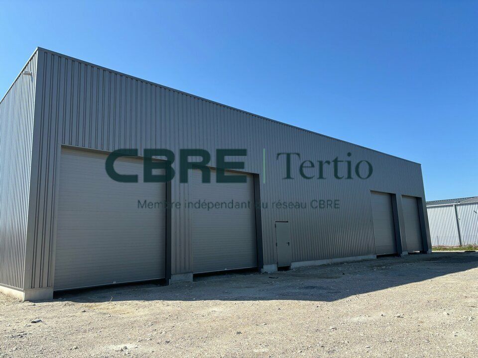 Location local d''activites 455 m² non divisibles