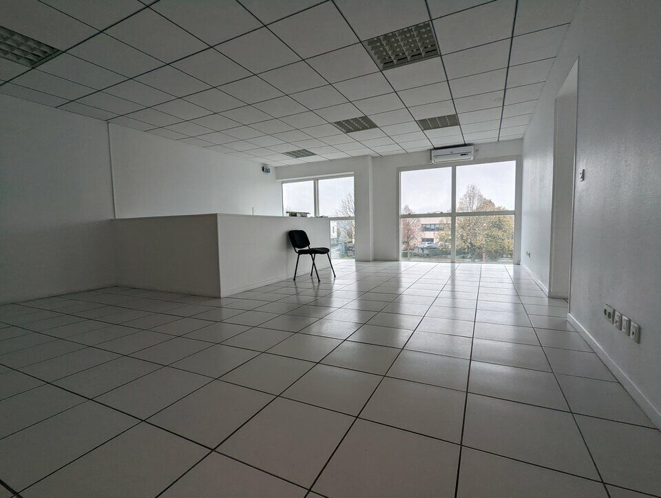 Location bureaux 148 m² non divisibles