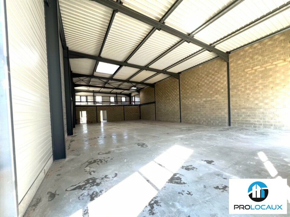 Location local d''activites 278 m² non divisibles