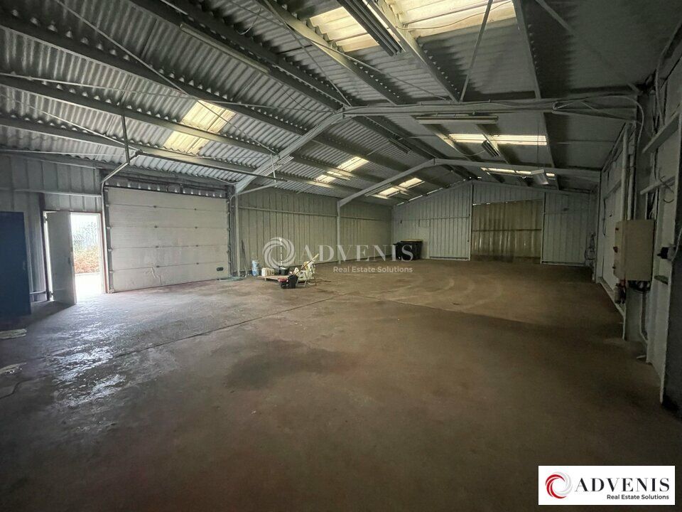 Location local d''activites 400 m² non divisibles