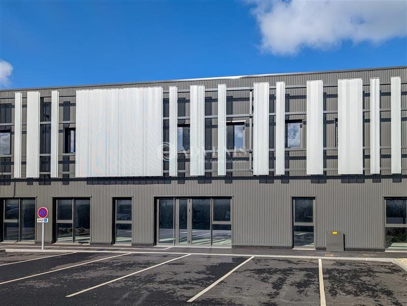 Location local d''activites 400 m² non divisibles