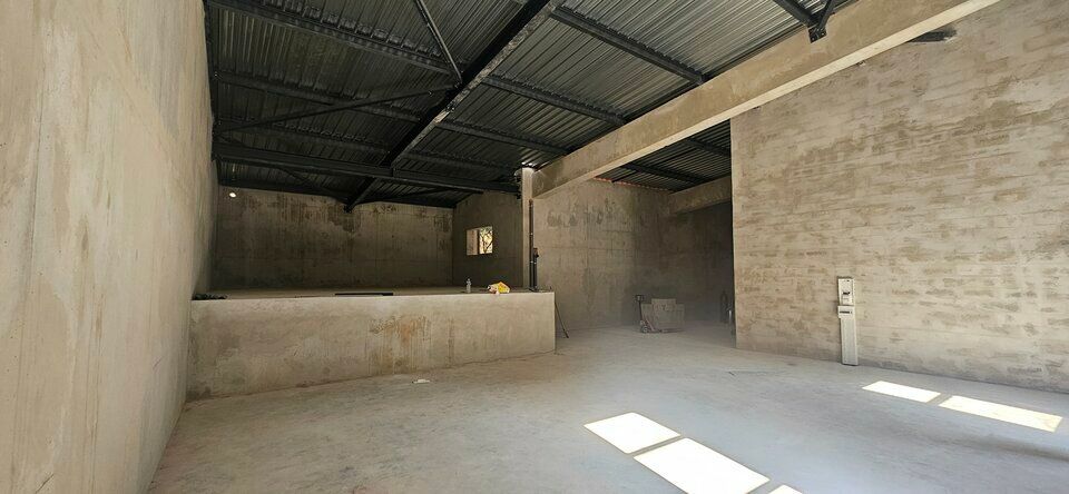 Locaux d'Activités / Entrepôts