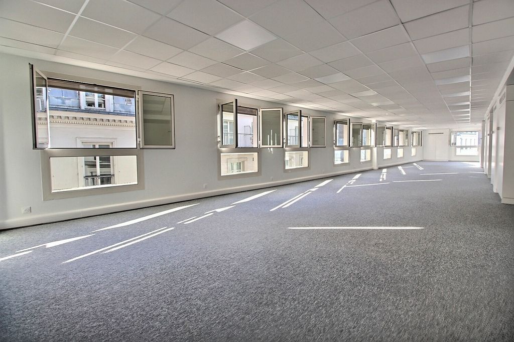 Location bureaux 305 m² non divisibles